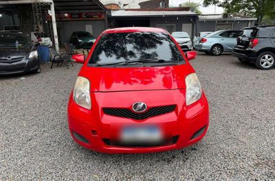 Toyota Vitz thumbnail 1