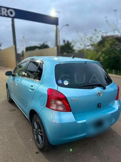 Toyota Vitz miniatura 4