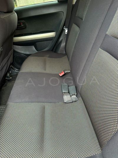 Toyota Ist miniatura 5