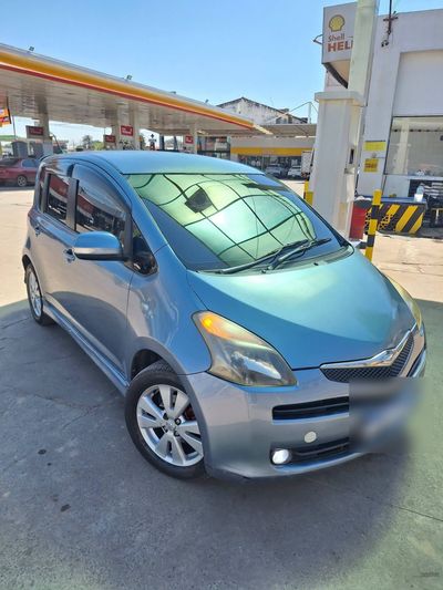Toyota Ractis miniatura 2