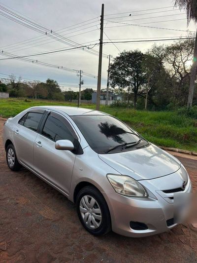 Toyota Belta thumbnail 1