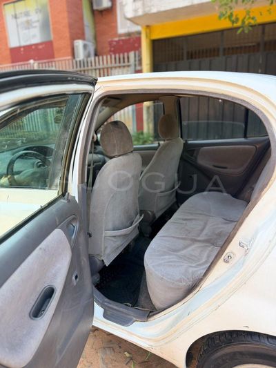 Toyota Platz miniatura 5