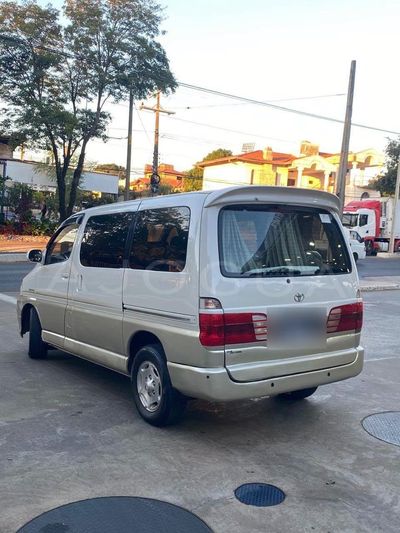 Toyota Gran Hiace miniatura 5