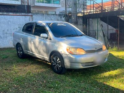 Toyota Platz miniatura 3