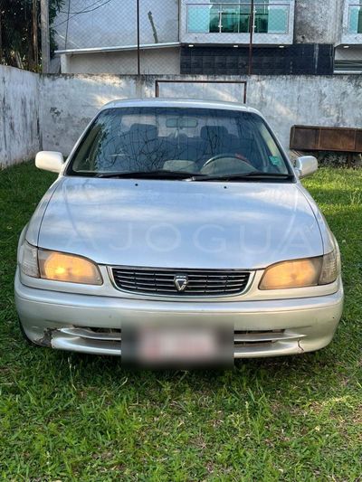 Toyota Corollita 2000
