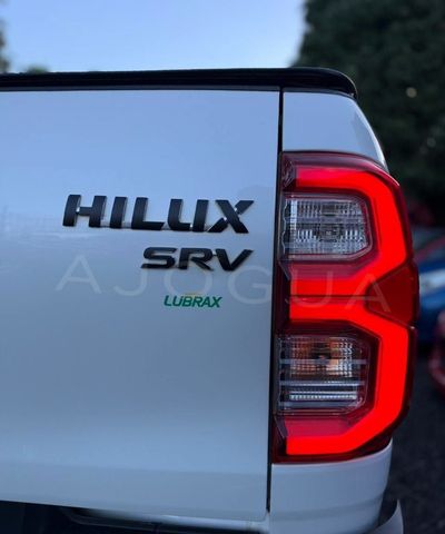 Toyota Hilux miniatura 6