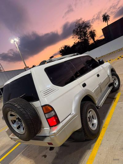 Toyota Land Cruiser Prado miniatura 4