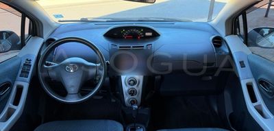 Toyota Vitz miniatura 8