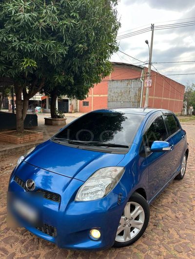 Toyota Vitz miniatura 2
