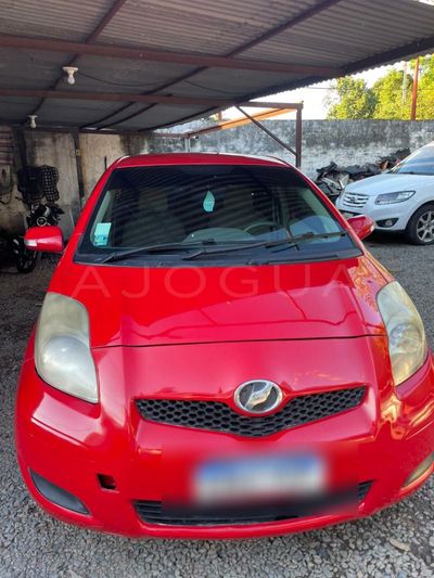 Toyota Vitz miniatura 2