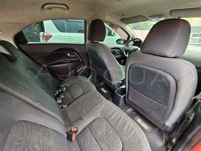 Kia Rio miniatura 7
