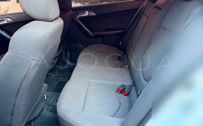 Kia Cerato miniatura 8