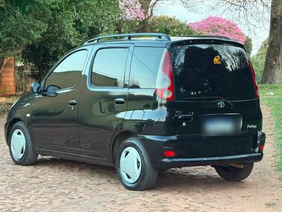 Toyota FunCargo miniatura 3