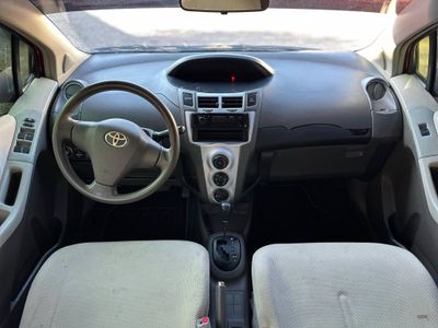 Toyota Vitz miniatura 5