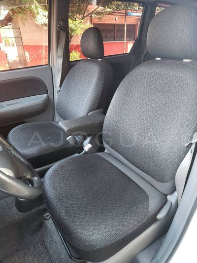 Toyota Sienta miniatura 12