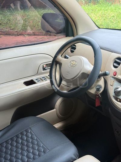 Toyota Sienta miniatura 9
