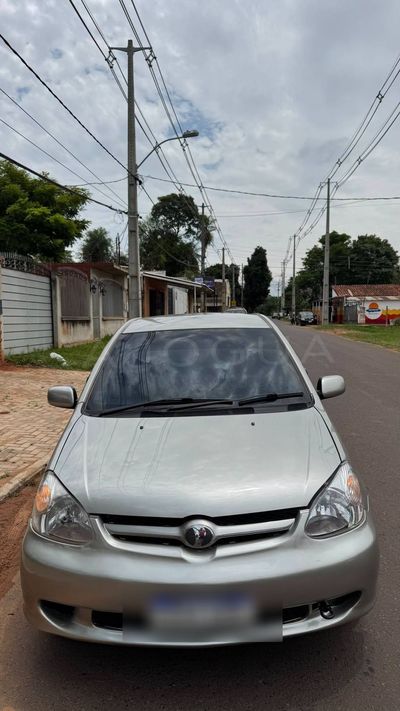 Toyota Platz miniatura 2