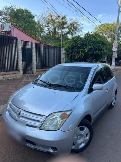 Toyota Ist miniatura 4