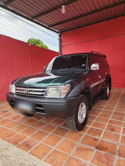 Toyota Prado miniatura 3