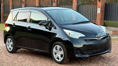 Toyota Ractis 2012