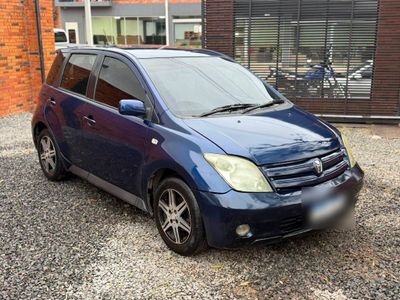 Toyota Ist miniatura 2