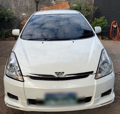 Toyota Wish miniatura 2