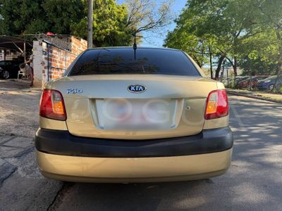 Kia Rio miniatura 3