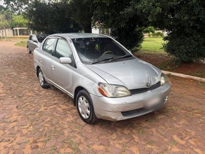 Toyota Platz miniatura 2
