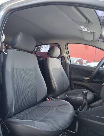 Volkswagen Gol miniatura 9
