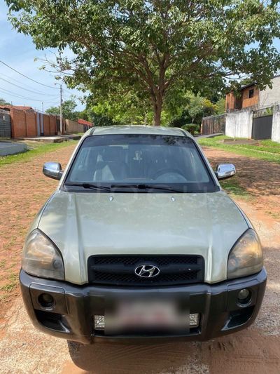 Hyundai Tucson thumbnail 1