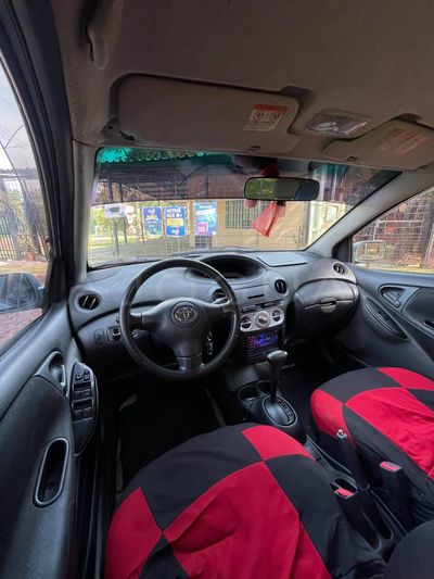 Toyota Vitz miniatura 7