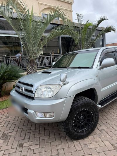 Toyota Hilux Surf thumbnail 1