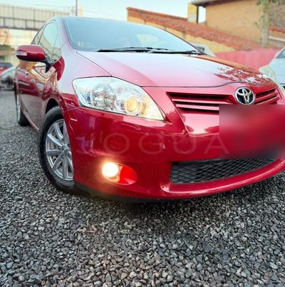 Toyota Auris miniatura 3