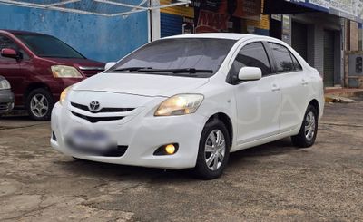 Toyota Belta miniatura 2