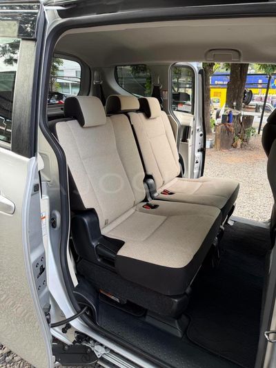 Toyota Sienta miniatura 7