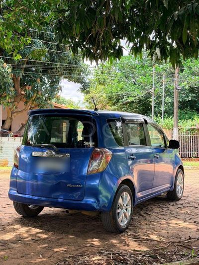 Toyota Ractis miniatura 6