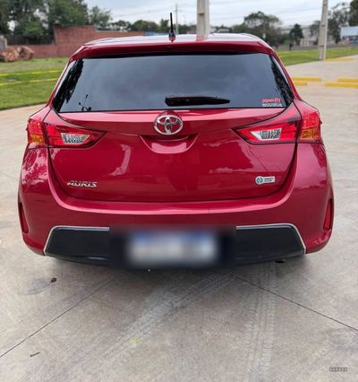 Toyota Auris miniatura 7