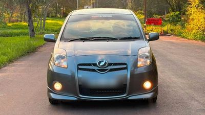 Toyota Vitz 2005