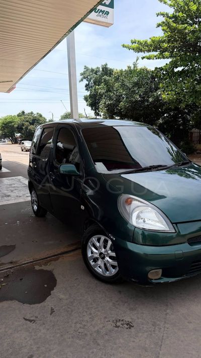 Toyota FunCargo miniatura 2