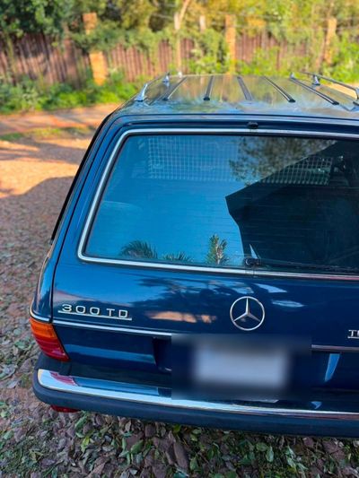 Mercedes-Benz 300 Td miniatura 6
