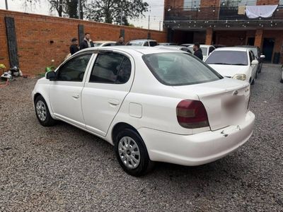 Toyota Platz miniatura 5