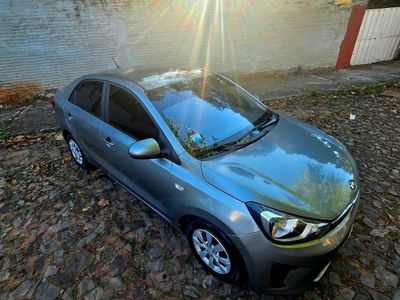 Kia Soluto miniatura 4