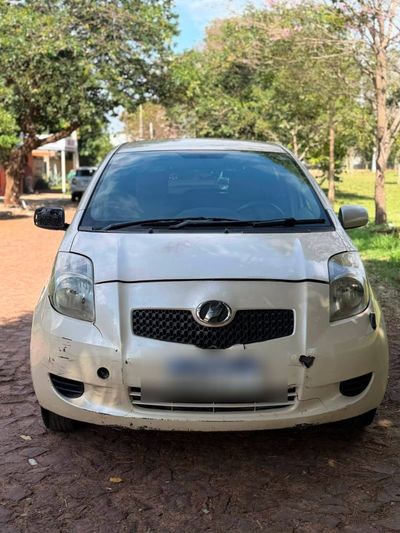 Toyota Vitz miniatura 5