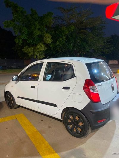 Hyundai i10 miniatura 7