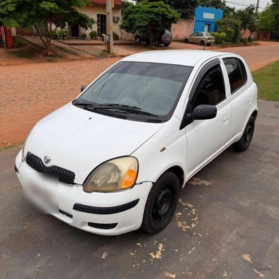 Toyota Vitz miniatura 12
