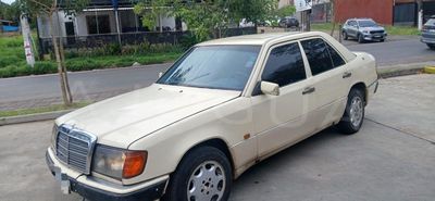 Mercedes-Benz 300D miniatura 4