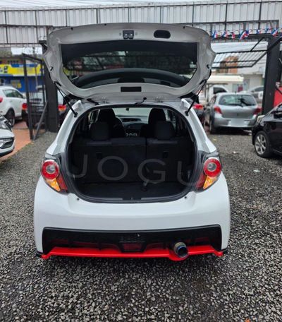 Toyota Vitz miniatura 8