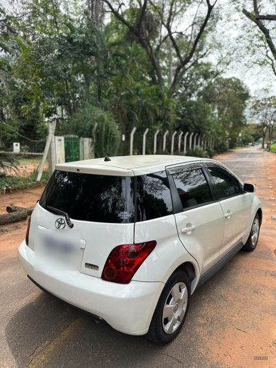 Toyota Ist miniatura 8