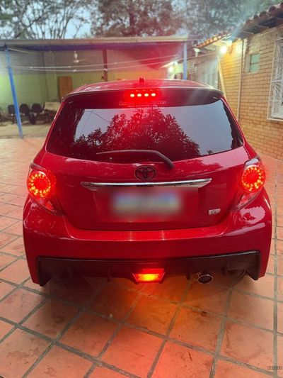 Toyota Vitz miniatura 11