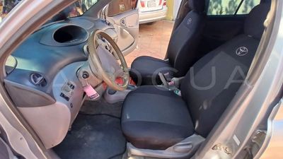 Toyota Platz miniatura 8